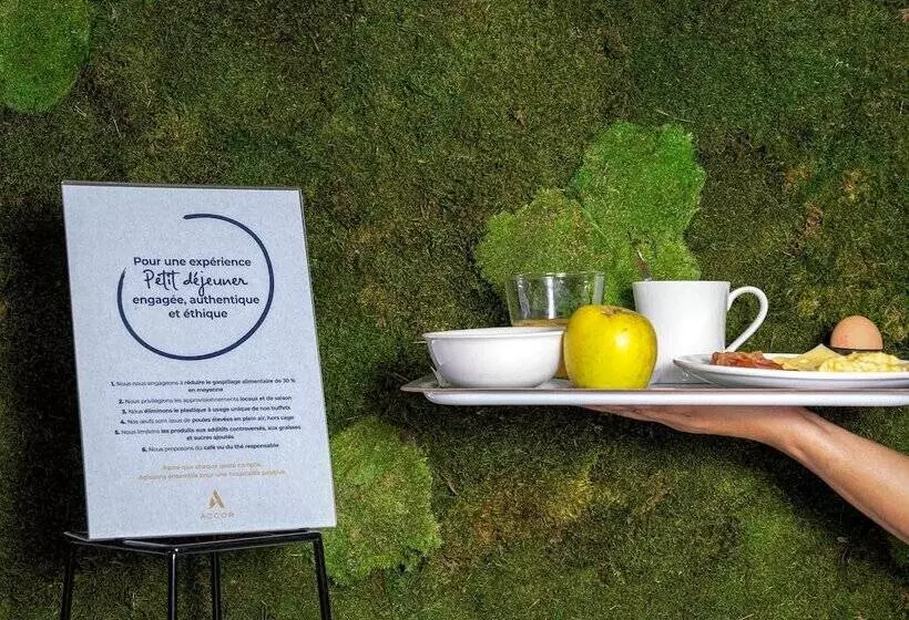 ホテル Ibis Paris Pantin Eglise