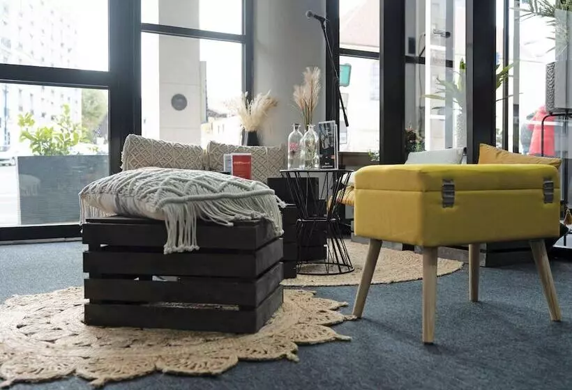 ホテル Ibis Paris Pantin Eglise