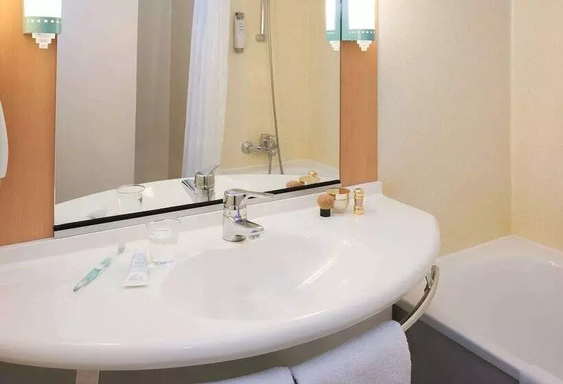 ホテル Ibis Paris Pantin Eglise