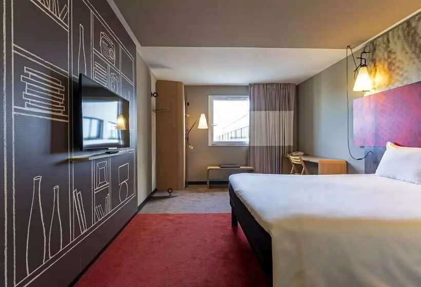 ホテル Ibis Paris Pantin Eglise