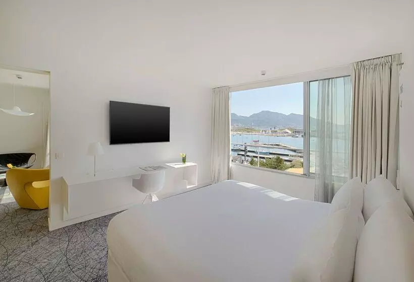 Otel Nhow Marseille