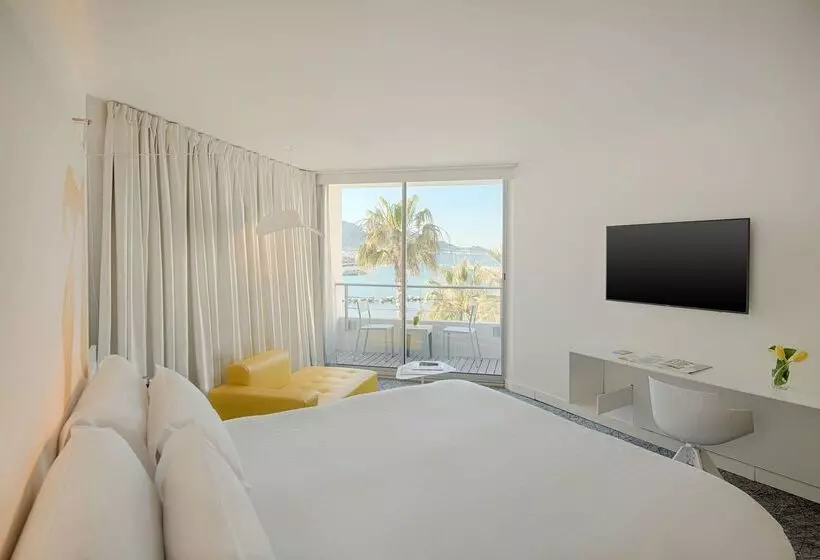 Otel Nhow Marseille