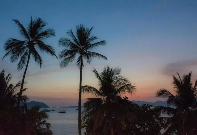 Отель Panwa Boutique Beachfront