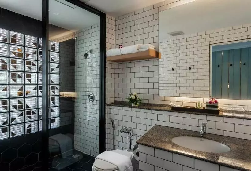 Отель Panwa Boutique Beachfront