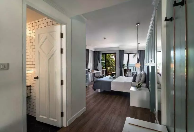 Отель Panwa Boutique Beachfront