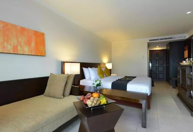 Отель Panwa Boutique Beachfront