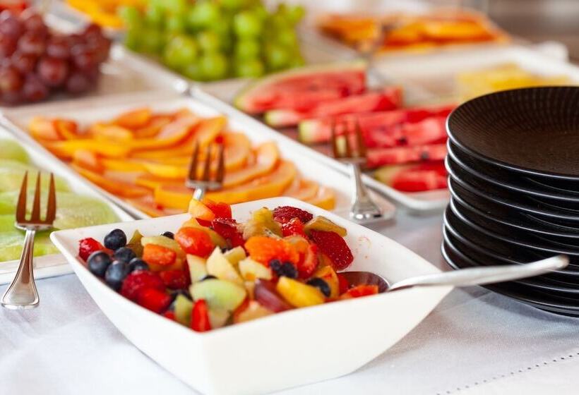 فندق Periwinkle Lodge Guest House