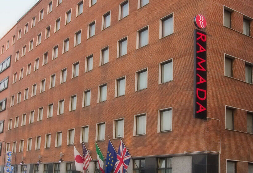 هتل Ramada By Wyndham Naples