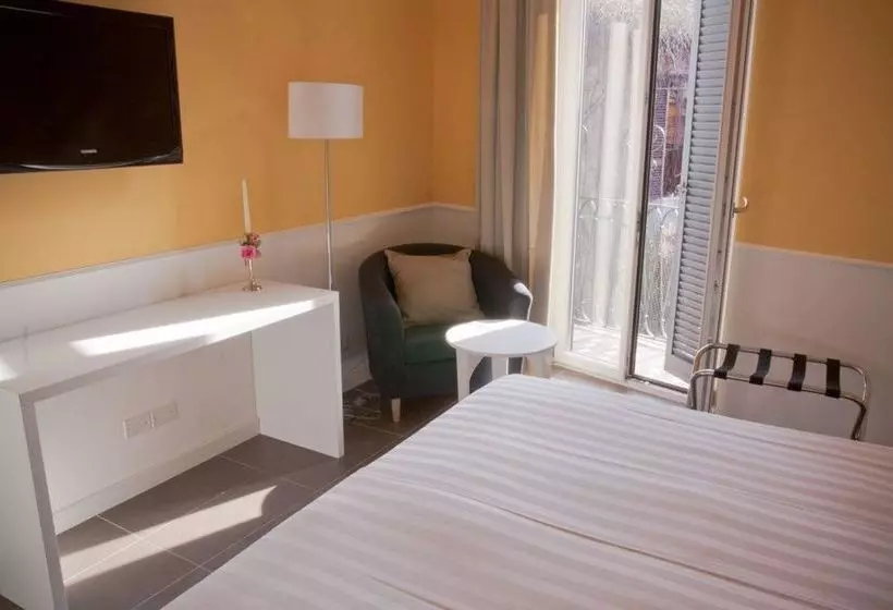 ホテル Roma Resort Trevi