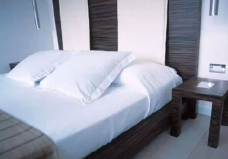 ホテル Roma Resort Trevi
