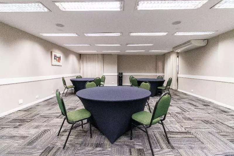 호텔 Slaviero Curitiba Shopping