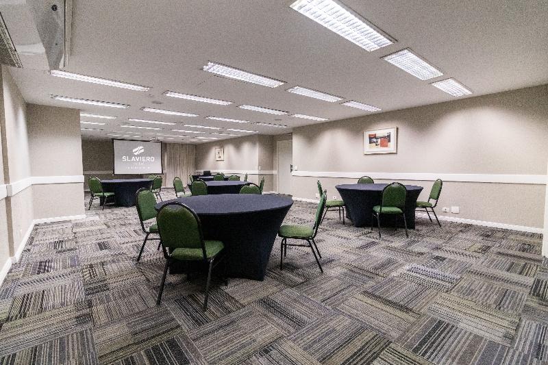 בית מלון כפרי Slaviero Curitiba Shopping