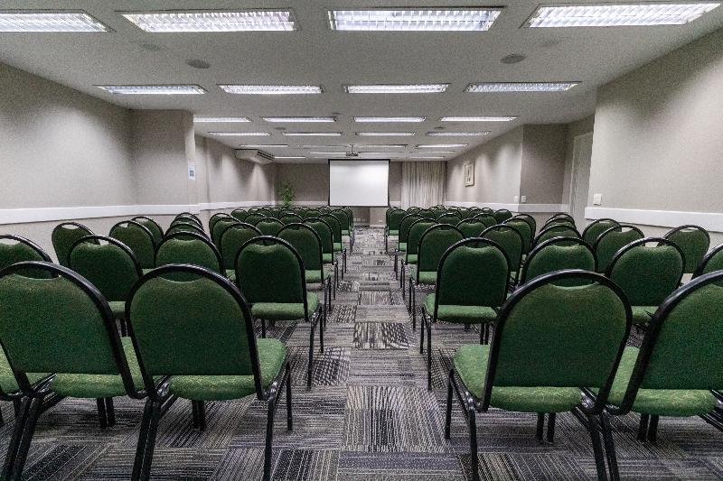 בית מלון כפרי Slaviero Curitiba Shopping