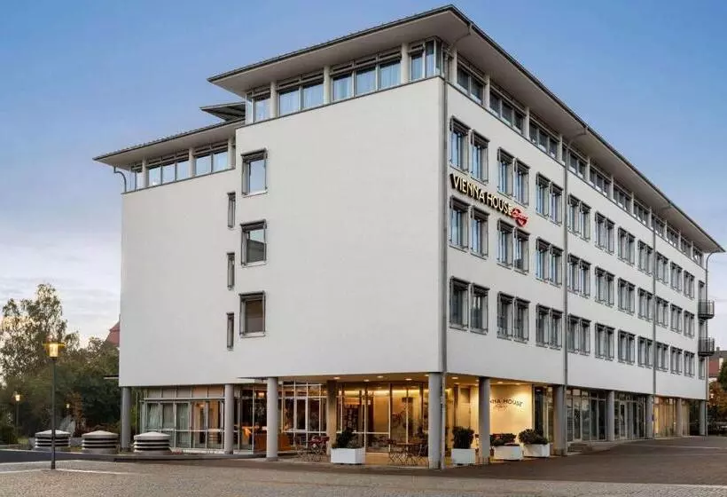 Отель Vienna House Easy By Wyndham Günzburg