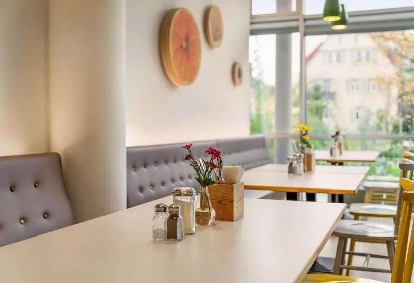 Отель Vienna House Easy By Wyndham Günzburg