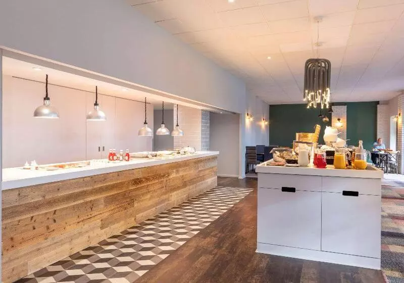 Novotel Newcastle Airport