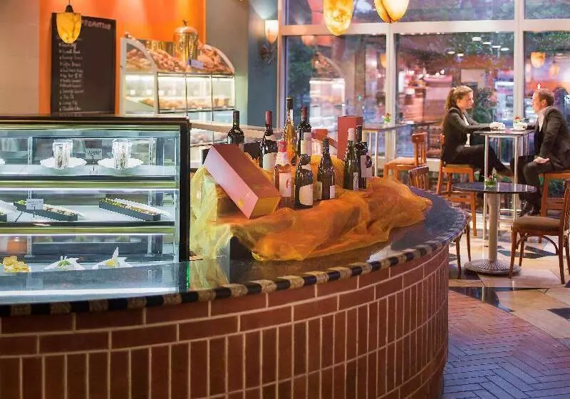 Novotel Atlantis Shanghai   Breakfast In The Clouds With River View In The Revolving Restaurant