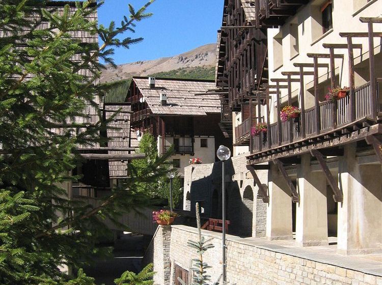 Residencia La Piazza y Abeti Betulle