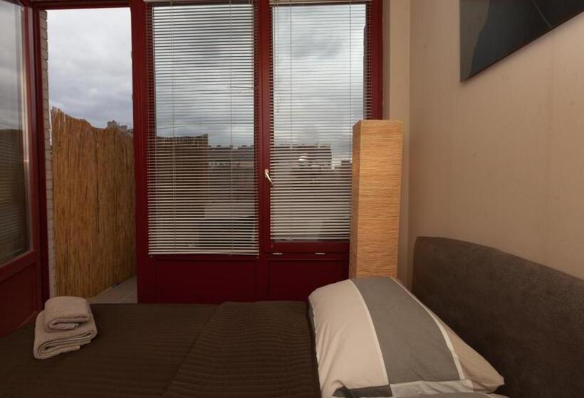 הוסטל Anva House