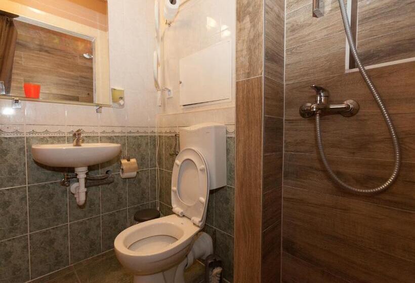 הוסטל Anva House