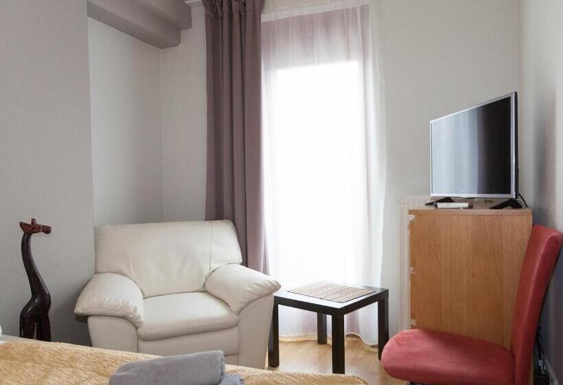 הוסטל Anva House