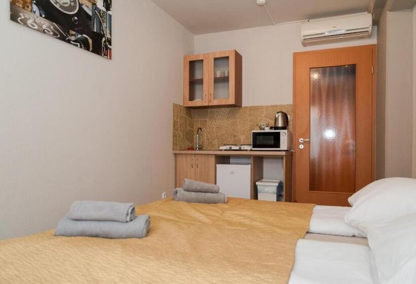 הוסטל Anva House