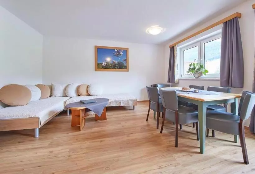 Am Zwölferkogel Appartements