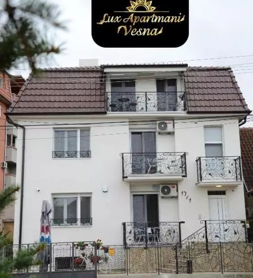Lux Apartmani Vesna 2