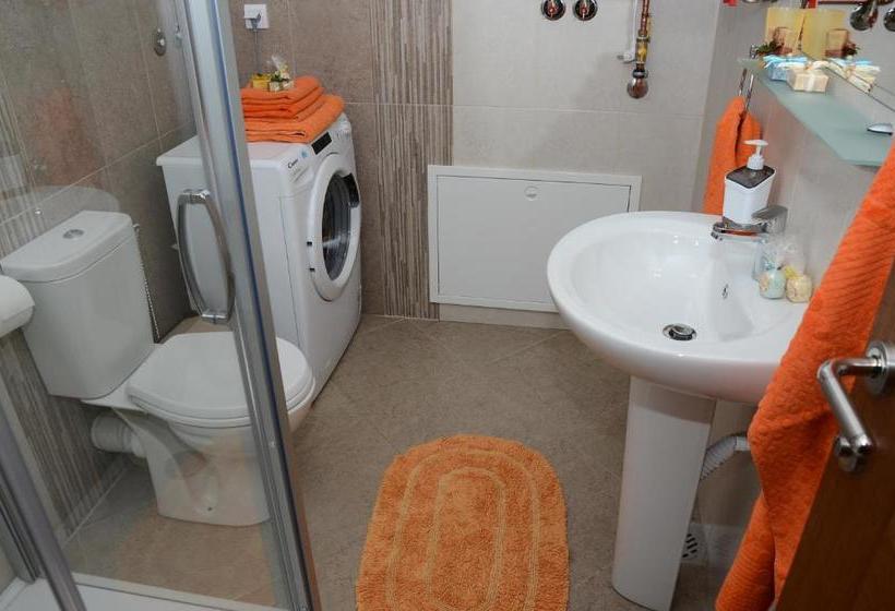 Lux Apartmani Vesna 2