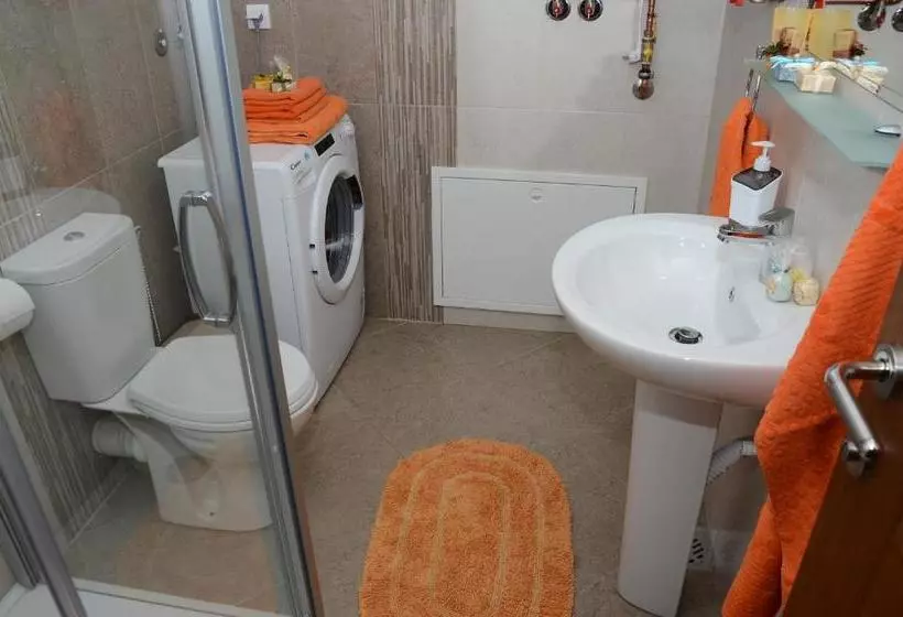 Lux Apartmani Vesna 2