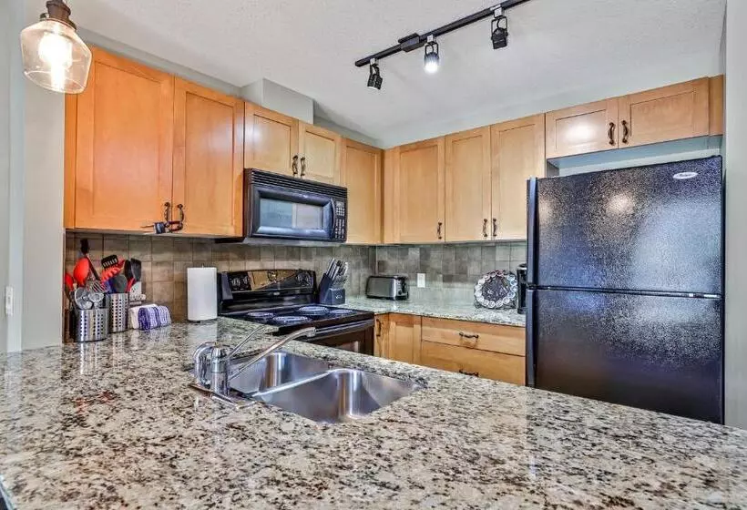 Fenwick Vacation Rentals Inviting Rocky Mountain Hot Tub In Top Rated Condo