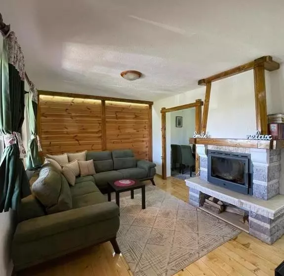 هتل Eco Village Highlander