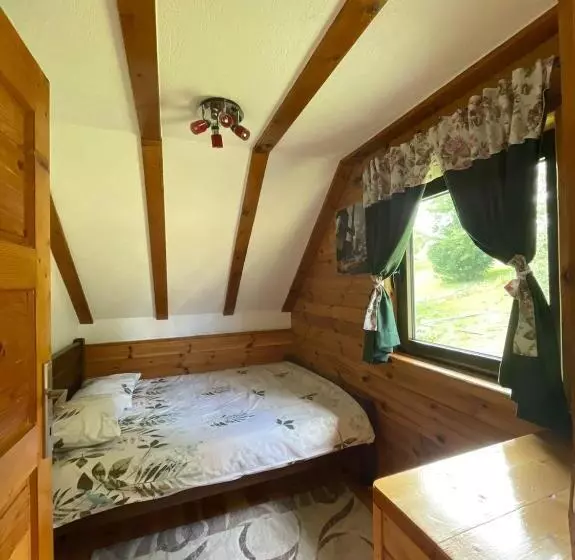 هتل Eco Village Highlander