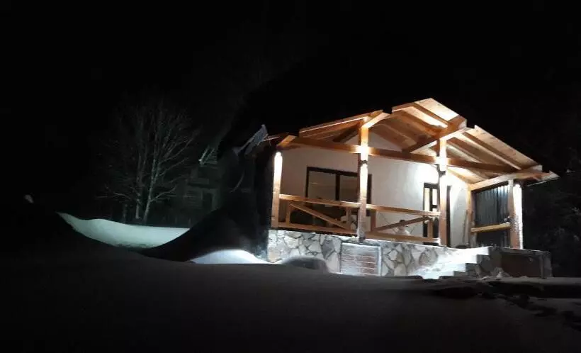 هتل Eco Village Highlander