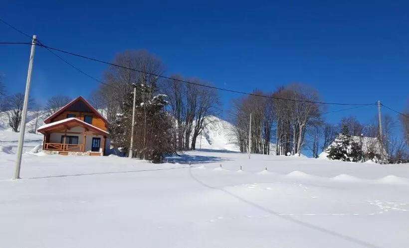 هتل Eco Village Highlander