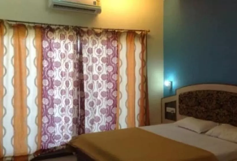 ホテル Krishna Valley Villa