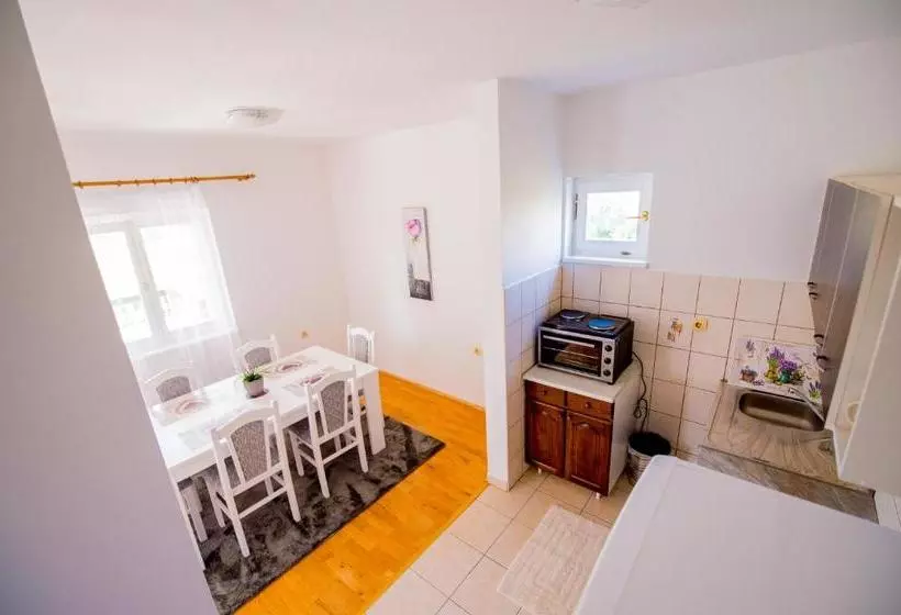 پانسیون Apartman Katarina