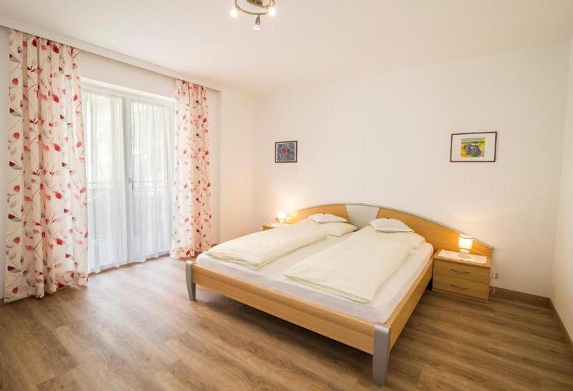 پانسیون Garni Gartenheim