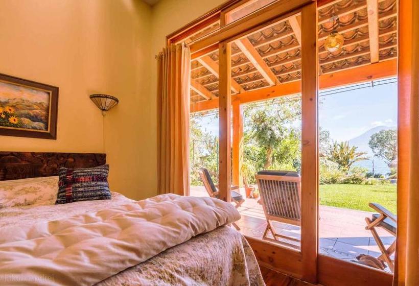 پانسیون Lake Front Suite At Los Elementos