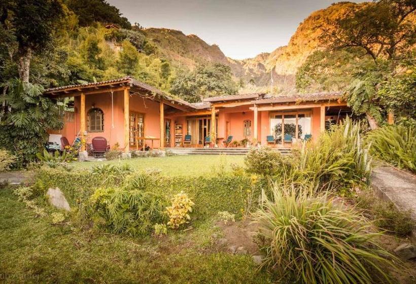 پانسیون Lake Front Suite At Los Elementos