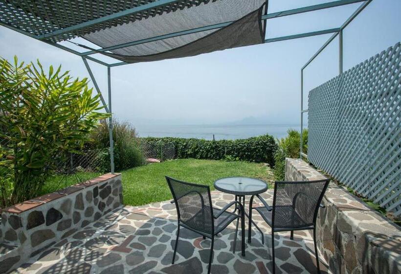 پانسیون Lake Front Suite At Los Elementos