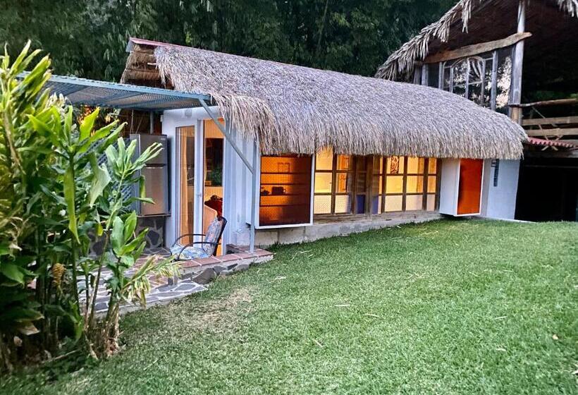 پانسیون Lake Front Suite At Los Elementos