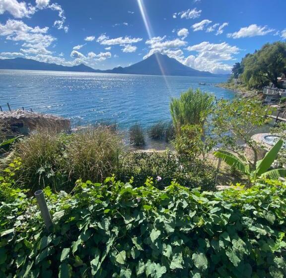 پانسیون Lake Front Suite At Los Elementos