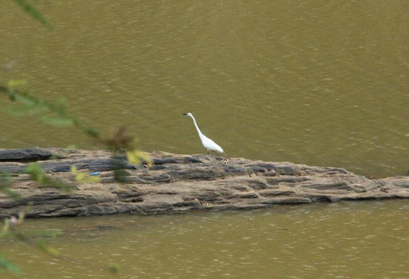 پانسیون Mahaweli Shades