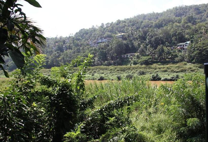 پانسیون Mahaweli Shades