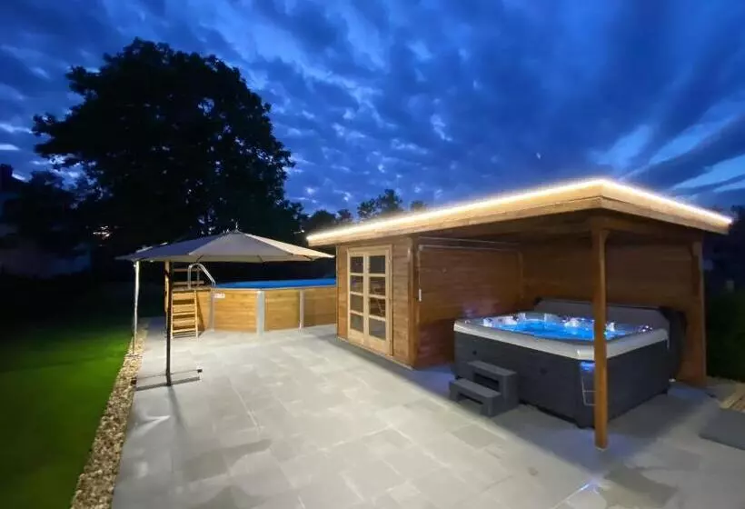 ペンション Riviéra Apartmanok