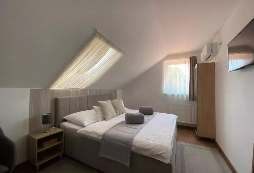 ペンション Riviéra Apartmanok