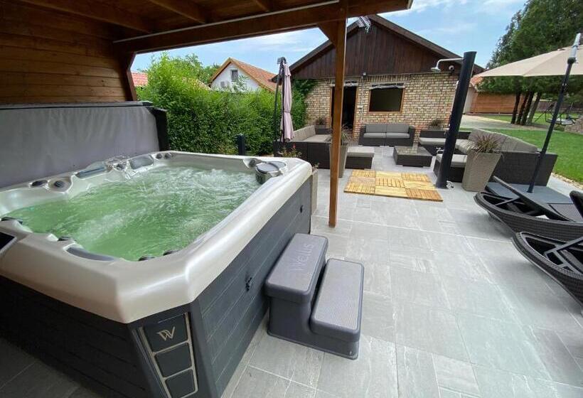 Пансион Riviéra Apartmanok