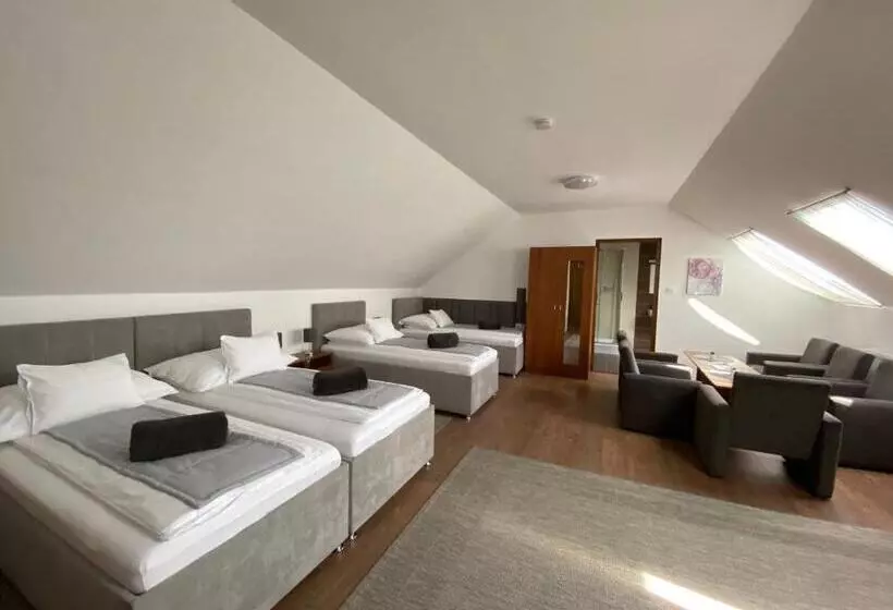 ペンション Riviéra Apartmanok