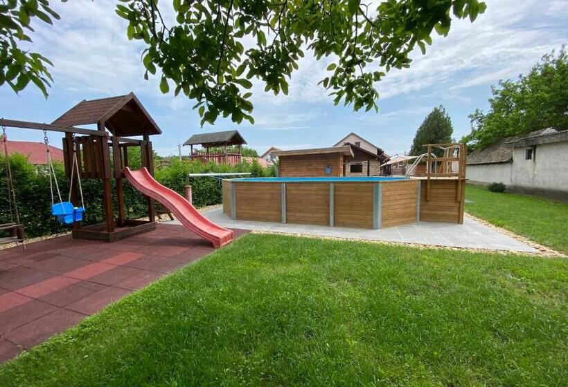 Пансион Riviéra Apartmanok